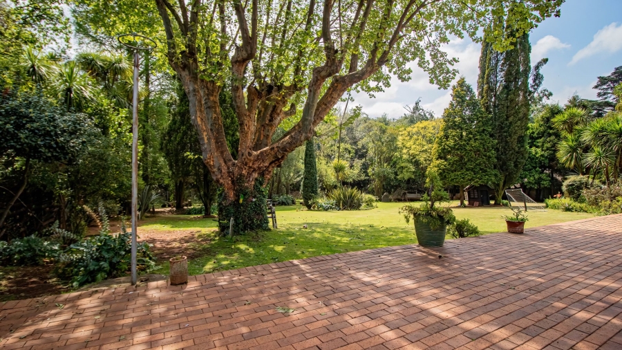 5 Bedroom Property for Sale in Mondeor Gauteng
