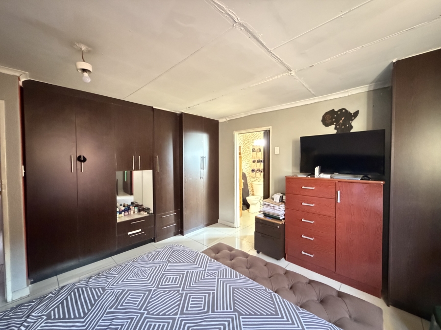 3 Bedroom Property for Sale in Lawley Gauteng