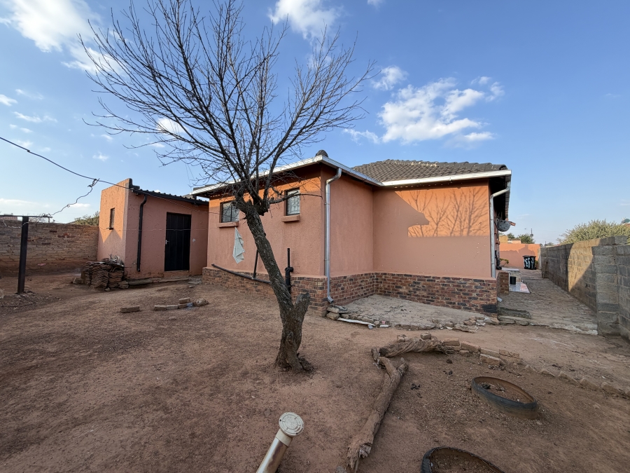 3 Bedroom Property for Sale in Lawley Gauteng