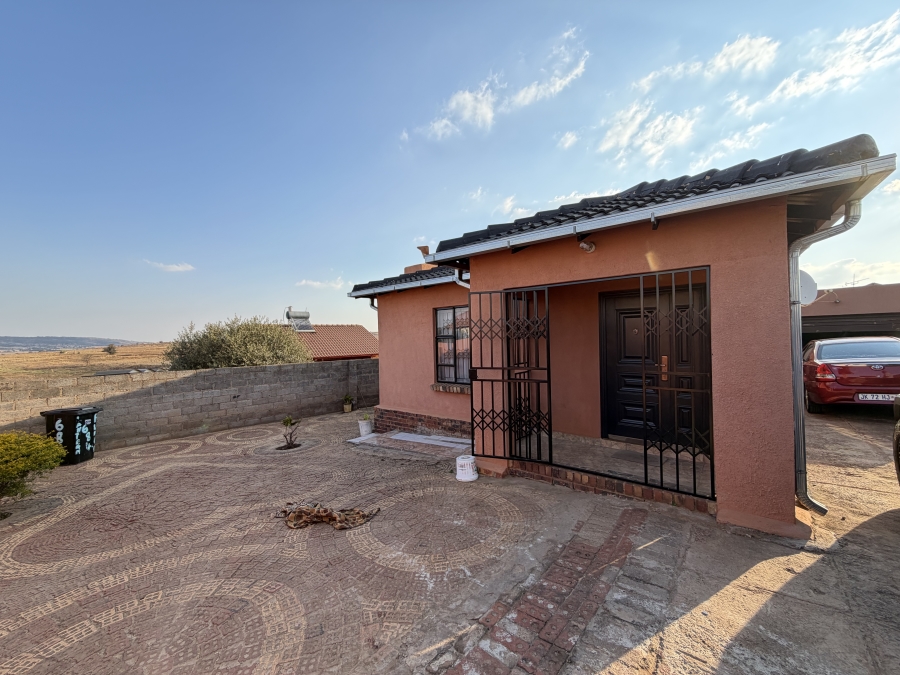 3 Bedroom Property for Sale in Lawley Gauteng