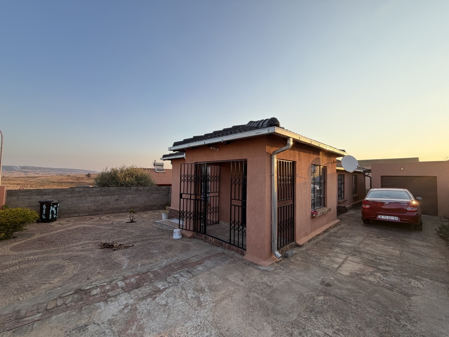 3 Bedroom Property for Sale in Lawley Gauteng