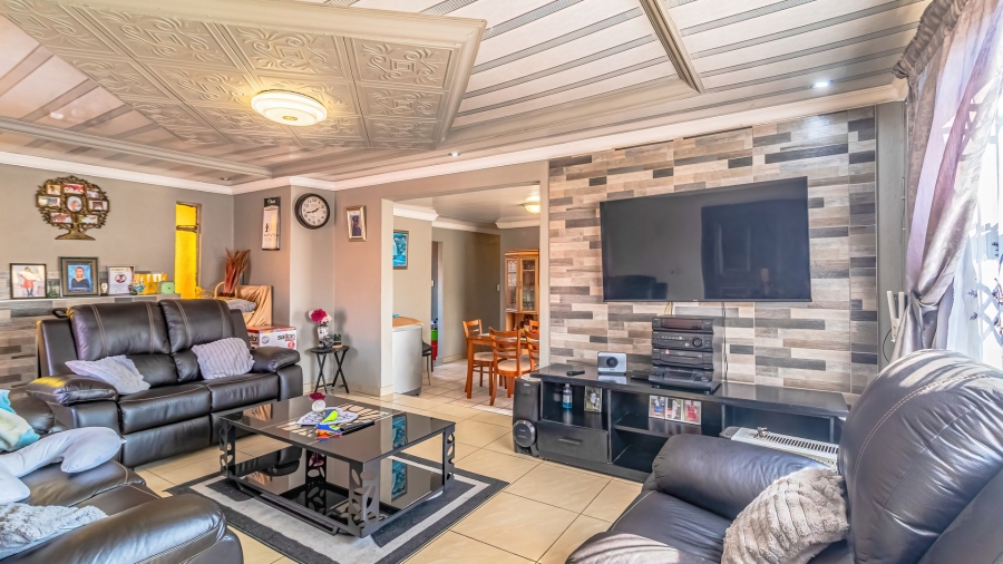 3 Bedroom Property for Sale in Lawley Gauteng