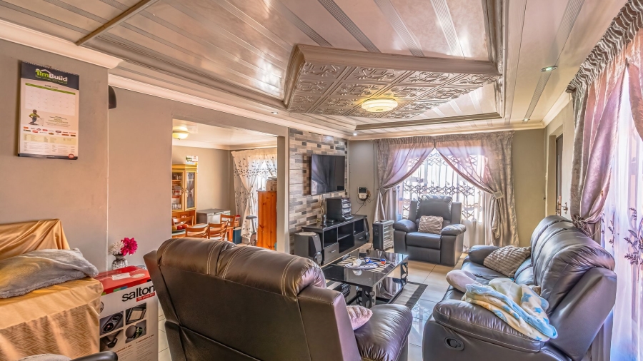3 Bedroom Property for Sale in Lawley Gauteng