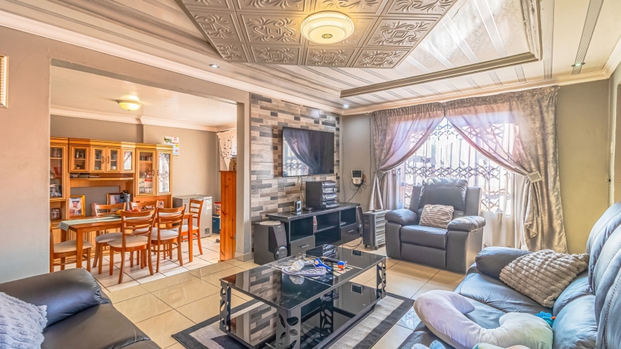 3 Bedroom Property for Sale in Lawley Gauteng