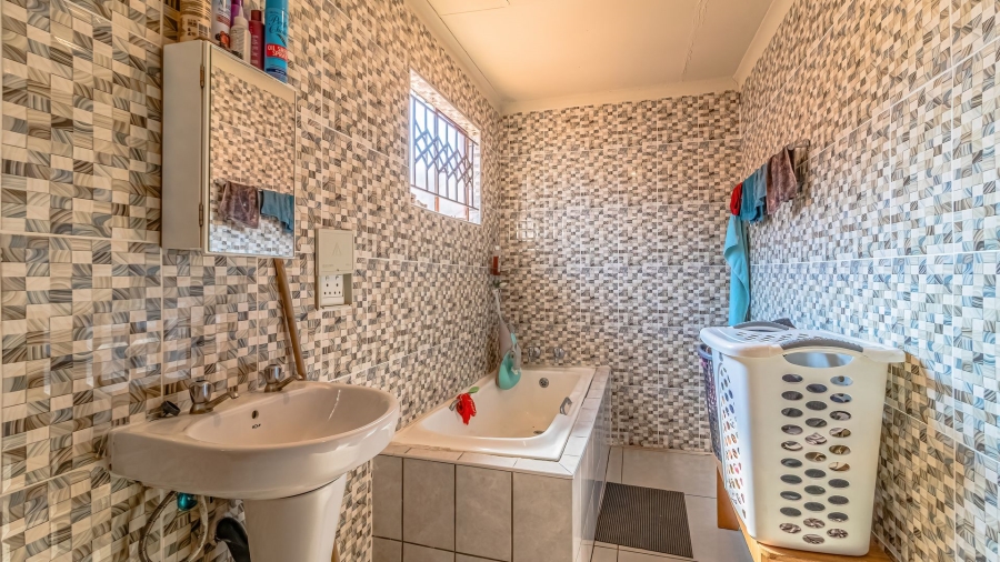 3 Bedroom Property for Sale in Lawley Gauteng
