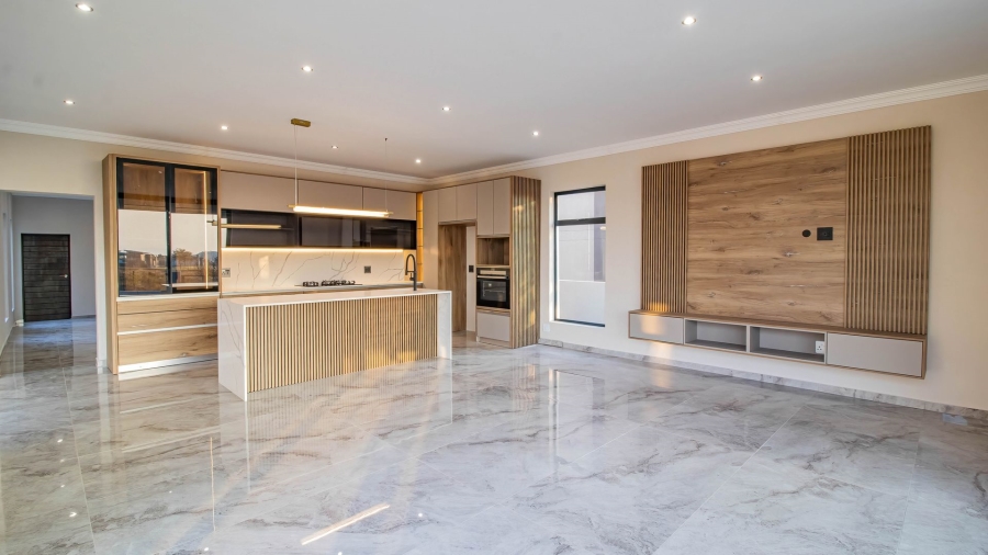 6 Bedroom Property for Sale in Eye of Africa Gauteng