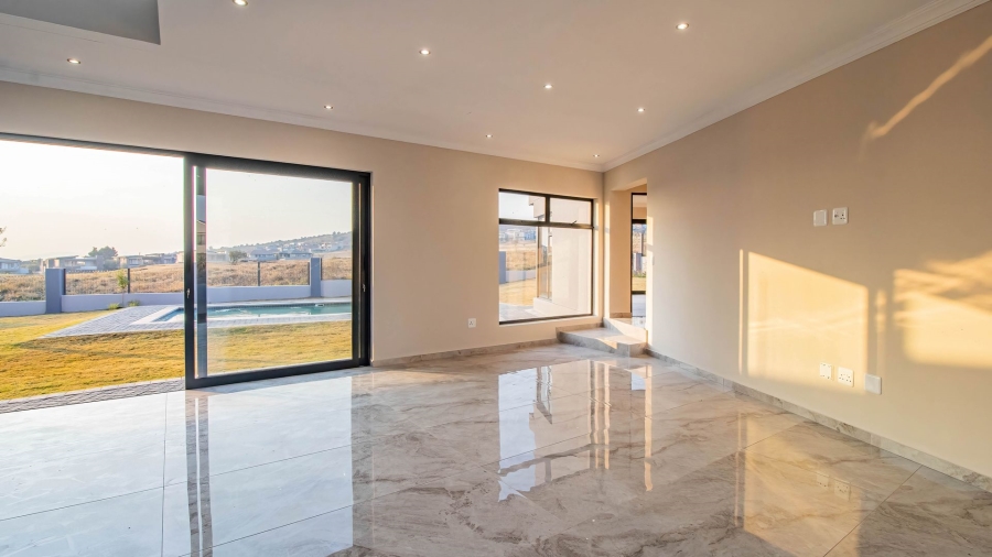 6 Bedroom Property for Sale in Eye of Africa Gauteng