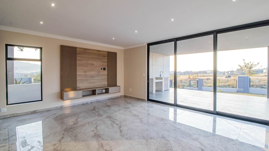 6 Bedroom Property for Sale in Eye of Africa Gauteng