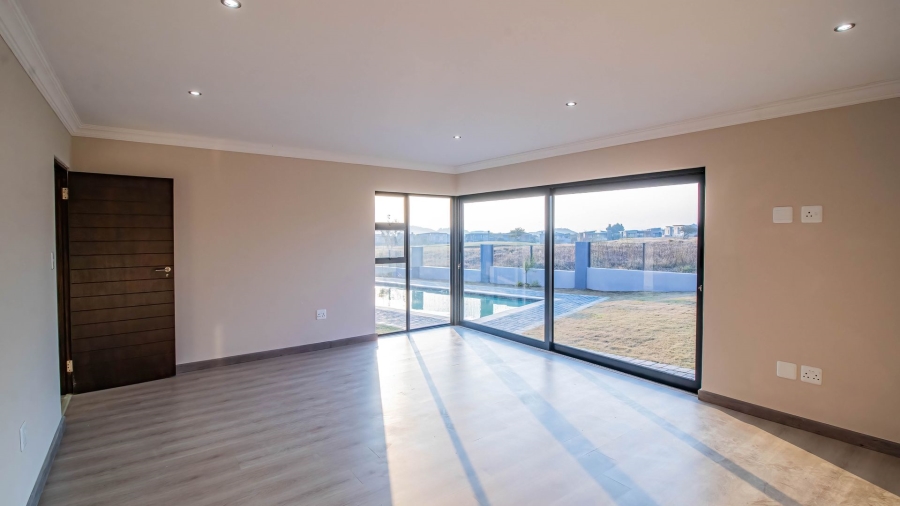 6 Bedroom Property for Sale in Eye of Africa Gauteng