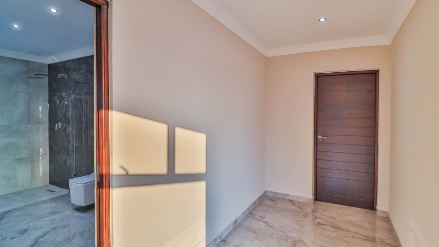 6 Bedroom Property for Sale in Eye of Africa Gauteng
