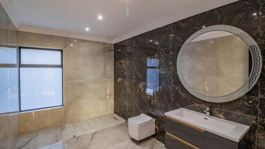 6 Bedroom Property for Sale in Eye of Africa Gauteng