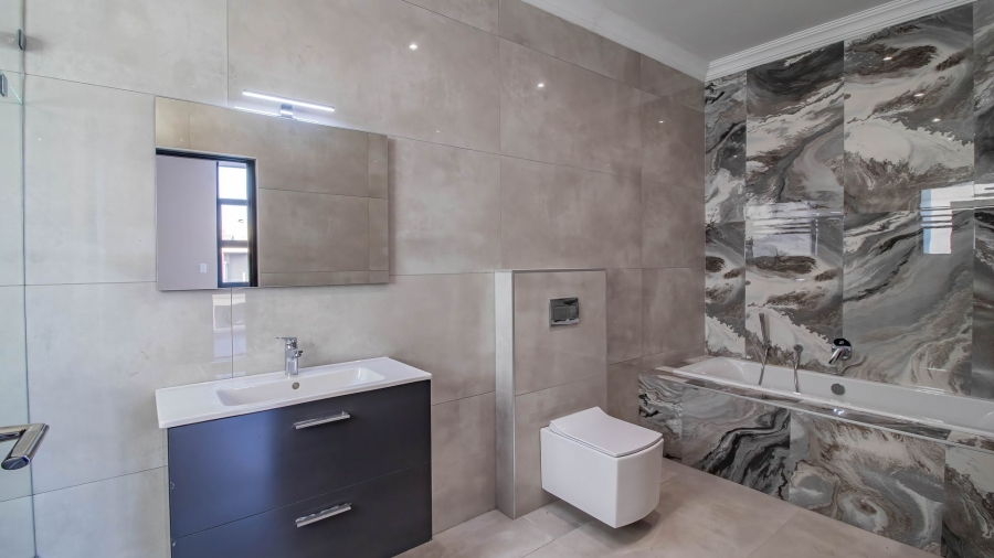 6 Bedroom Property for Sale in Eye of Africa Gauteng