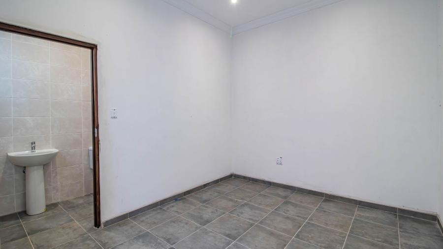 6 Bedroom Property for Sale in Eye of Africa Gauteng
