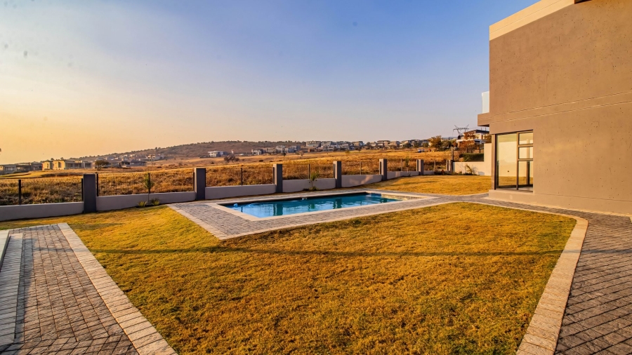6 Bedroom Property for Sale in Eye of Africa Gauteng
