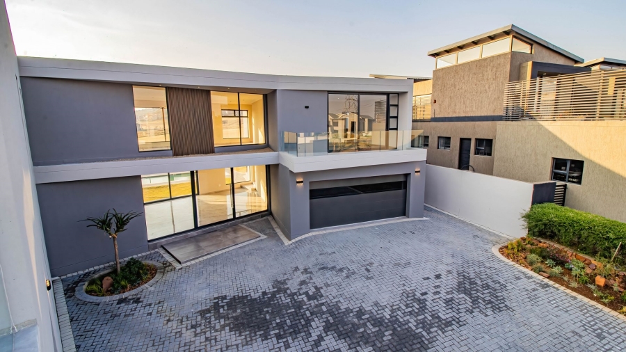 6 Bedroom Property for Sale in Eye of Africa Gauteng
