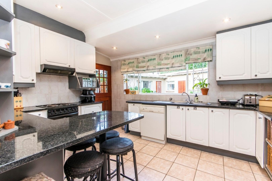 To Let 4 Bedroom Property for Rent in Parkmore Gauteng