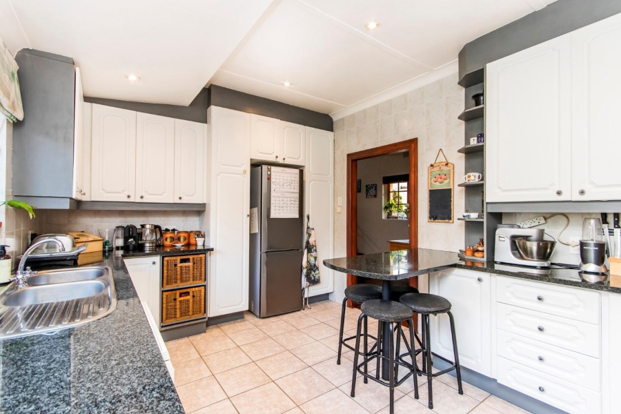 To Let 4 Bedroom Property for Rent in Parkmore Gauteng