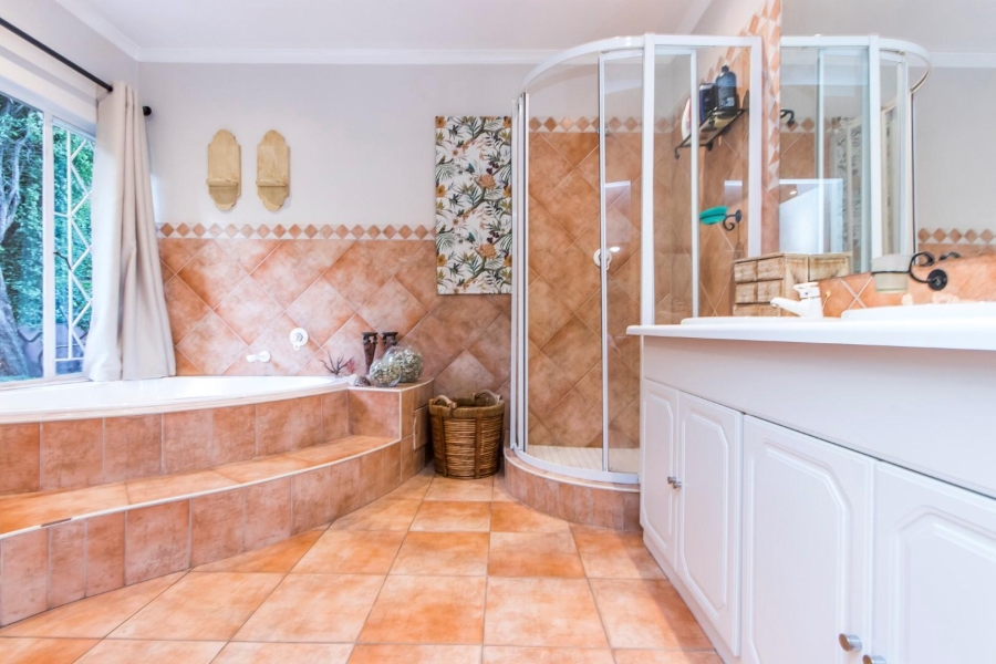 To Let 4 Bedroom Property for Rent in Parkmore Gauteng