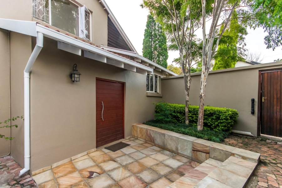 To Let 4 Bedroom Property for Rent in Parkmore Gauteng