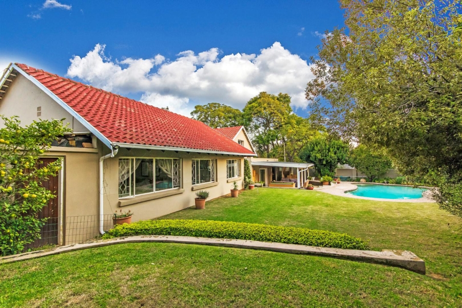 To Let 4 Bedroom Property for Rent in Parkmore Gauteng