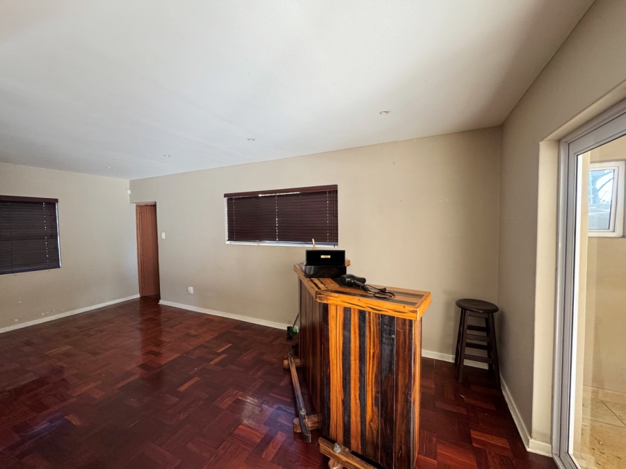To Let 4 Bedroom Property for Rent in Parkmore Gauteng