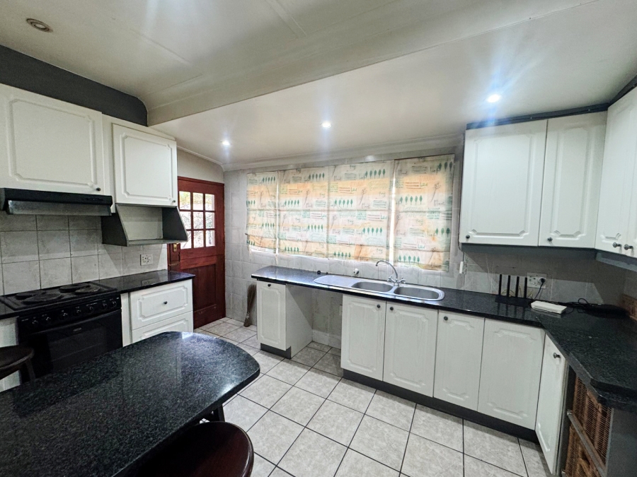 To Let 4 Bedroom Property for Rent in Parkmore Gauteng