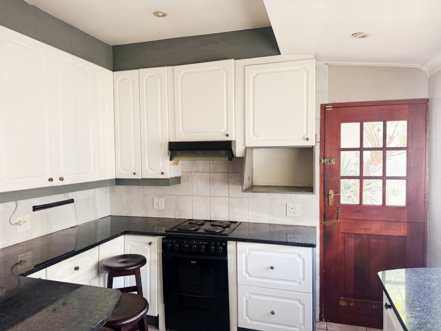 To Let 4 Bedroom Property for Rent in Parkmore Gauteng