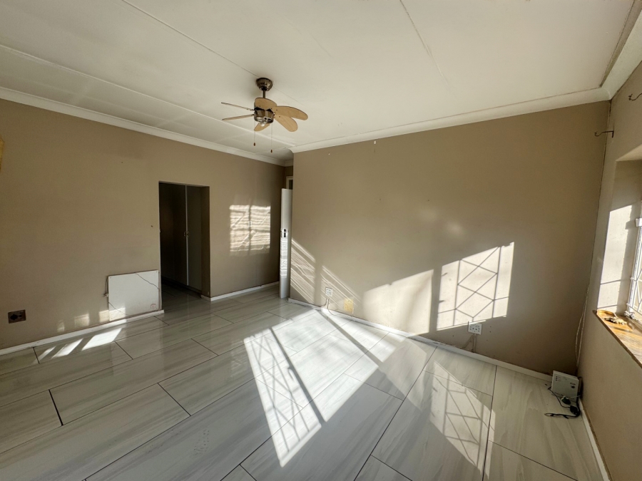 To Let 4 Bedroom Property for Rent in Parkmore Gauteng