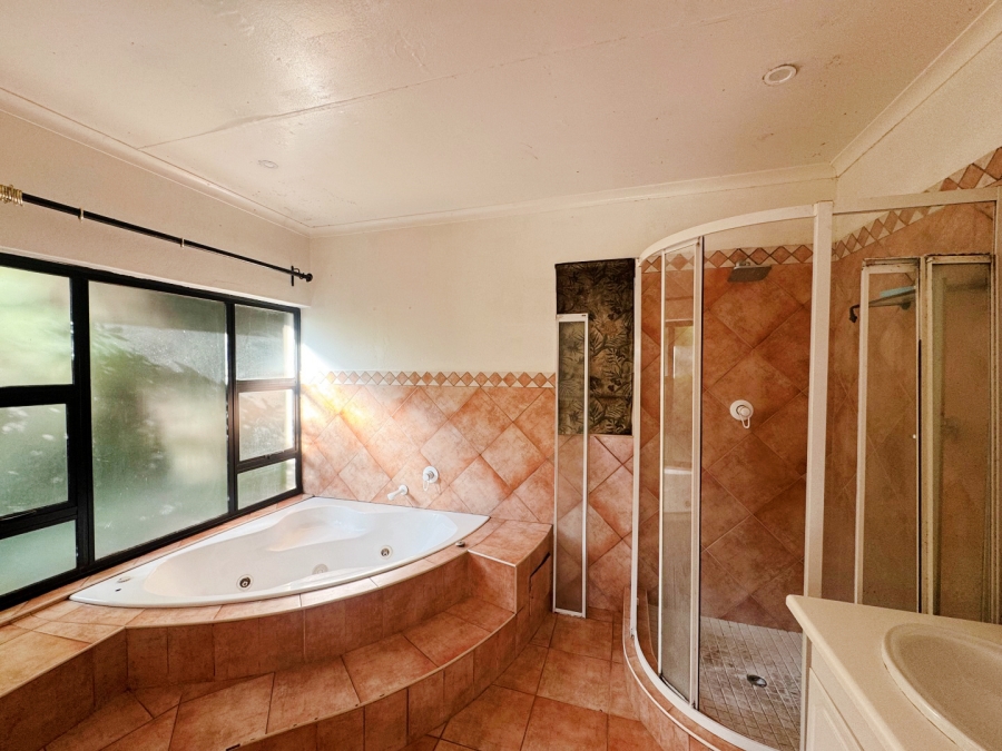 To Let 4 Bedroom Property for Rent in Parkmore Gauteng