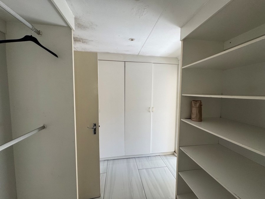 To Let 4 Bedroom Property for Rent in Parkmore Gauteng