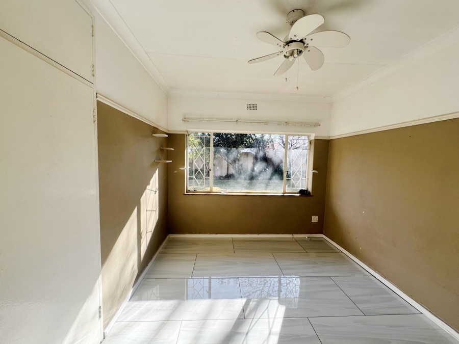 To Let 4 Bedroom Property for Rent in Parkmore Gauteng