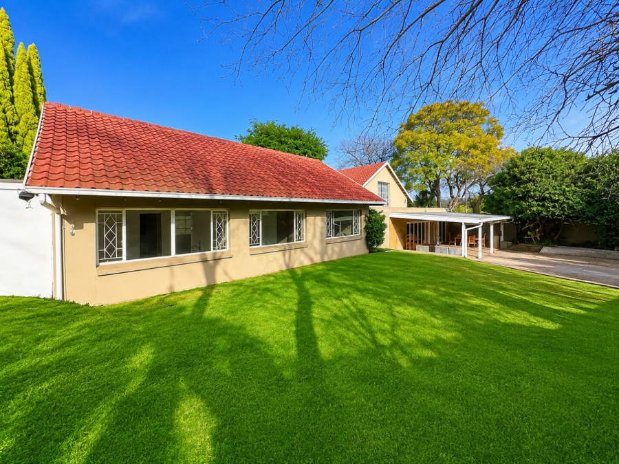 To Let 4 Bedroom Property for Rent in Parkmore Gauteng