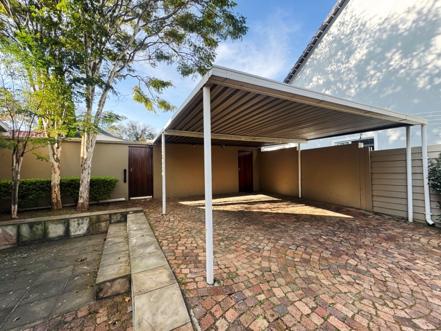 To Let 4 Bedroom Property for Rent in Parkmore Gauteng