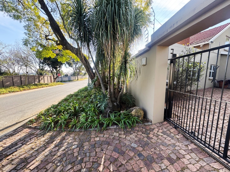 To Let 4 Bedroom Property for Rent in Parkmore Gauteng
