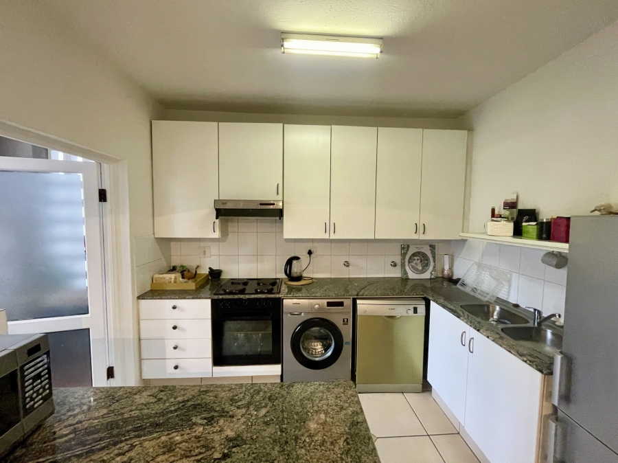 1 Bedroom Property for Sale in Dunkeld West Gauteng