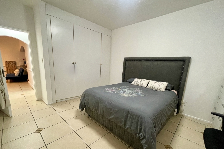 1 Bedroom Property for Sale in Dunkeld West Gauteng