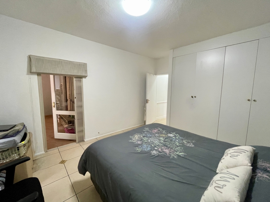 1 Bedroom Property for Sale in Dunkeld West Gauteng