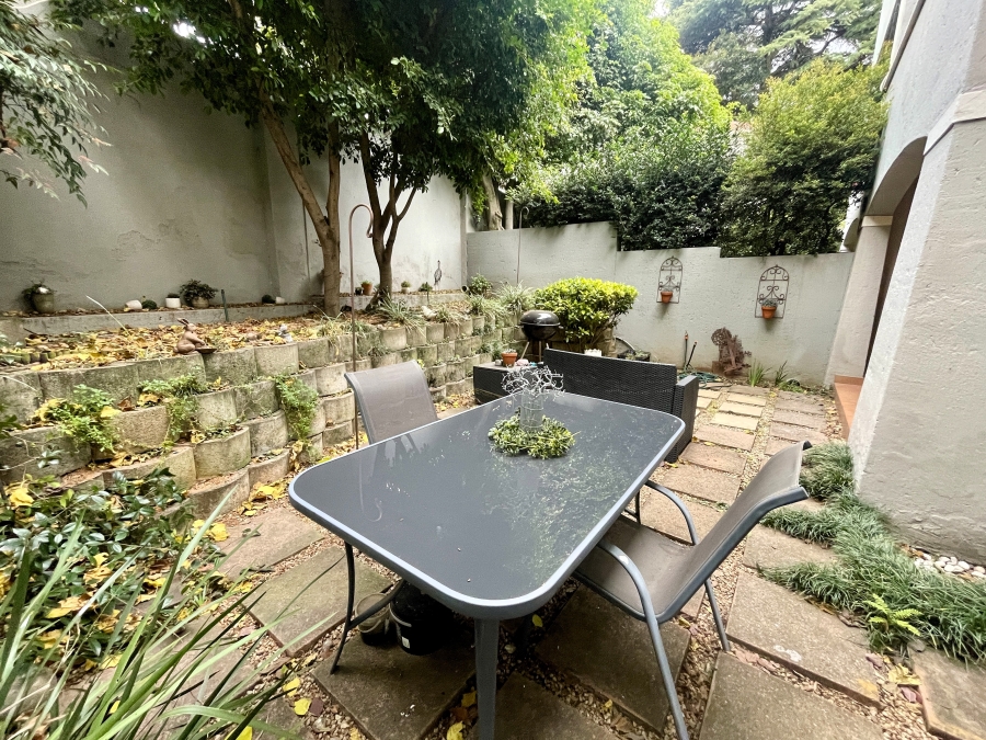 1 Bedroom Property for Sale in Dunkeld West Gauteng
