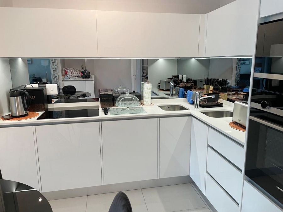 To Let 1 Bedroom Property for Rent in Houghton Estate Gauteng