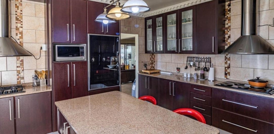 3 Bedroom Property for Sale in Mulbarton Gauteng