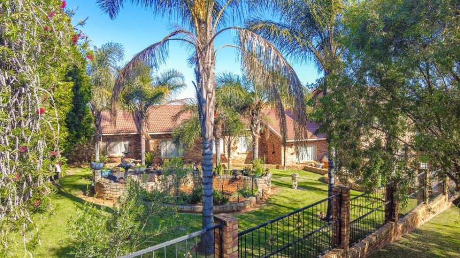 4 Bedroom Property for Sale in Suideroord Gauteng
