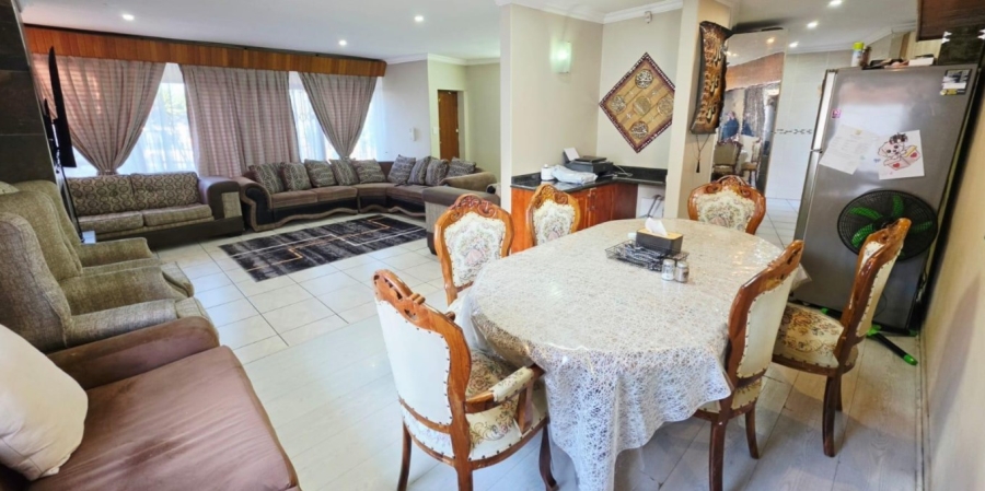 3 Bedroom Property for Sale in Linmeyer Gauteng