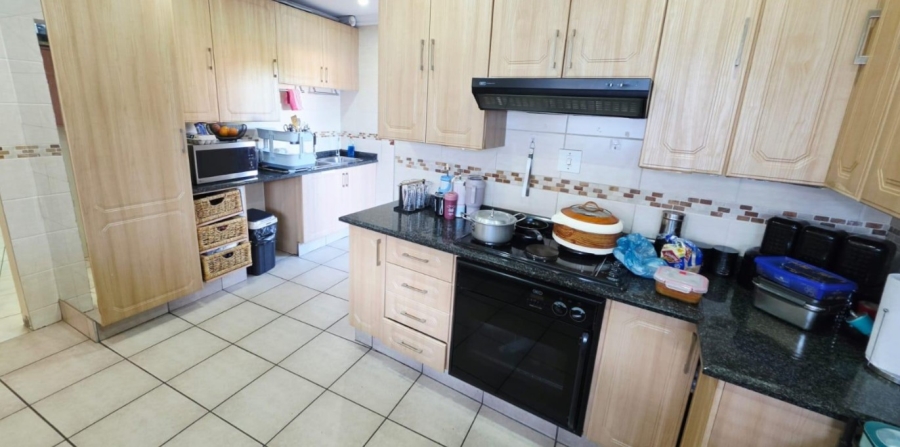 3 Bedroom Property for Sale in Linmeyer Gauteng