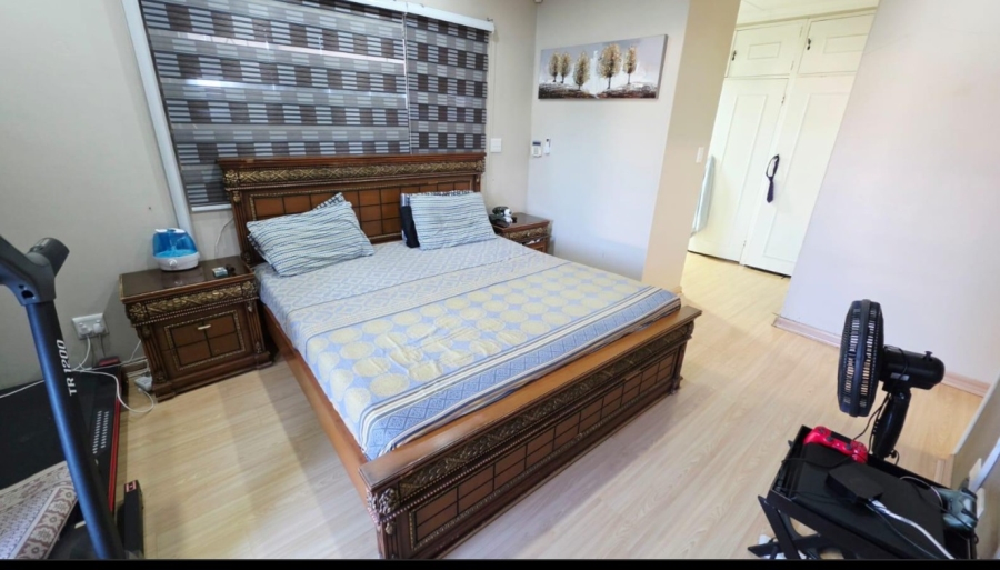 3 Bedroom Property for Sale in Linmeyer Gauteng