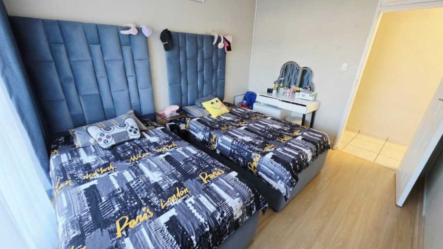 3 Bedroom Property for Sale in Linmeyer Gauteng