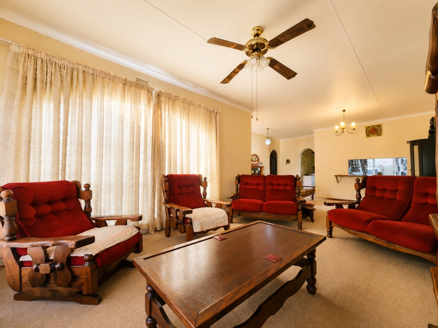 3 Bedroom Property for Sale in Three Rivers Proper Gauteng