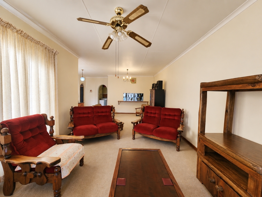 3 Bedroom Property for Sale in Three Rivers Proper Gauteng
