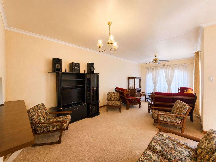 3 Bedroom Property for Sale in Three Rivers Proper Gauteng