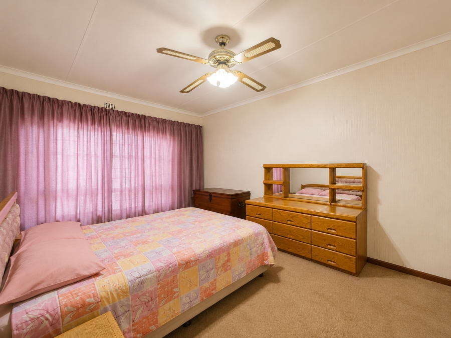 3 Bedroom Property for Sale in Three Rivers Proper Gauteng
