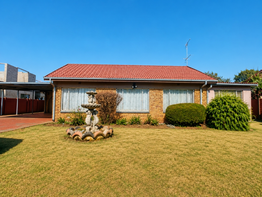 3 Bedroom Property for Sale in Bonanne Gauteng